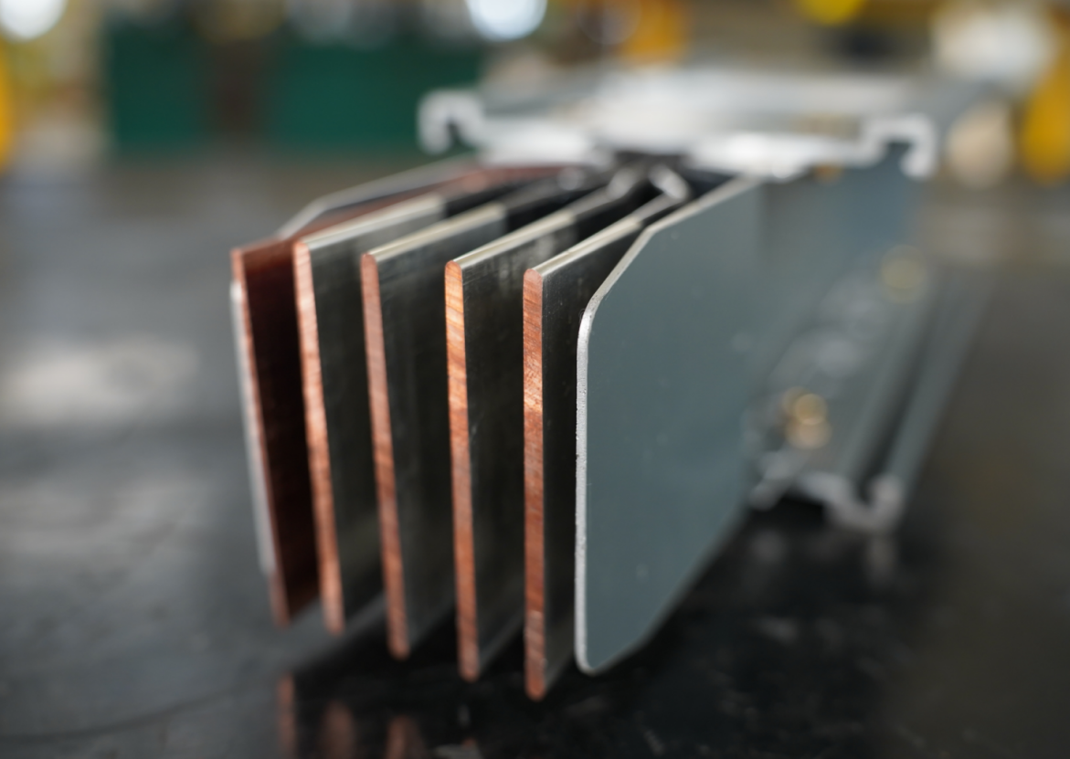 铜质母线槽vs铝质母线槽怎么选?核心区别+选型指南 铜质母线槽vs铝质母线槽怎么选?核心区别+选型指南